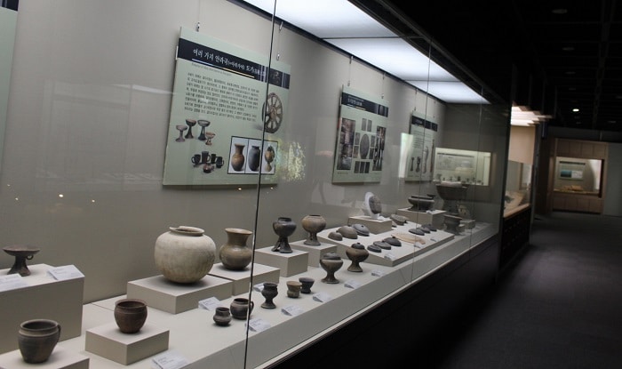 A wide variety of pottery items are on display at the Haman Museum.