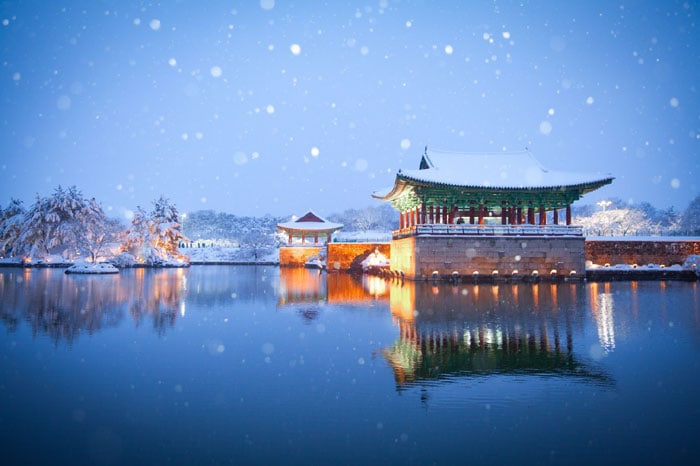 This photo of the Anapji Pond blanketed in winter snow is the winner of this year’s Korea Tourism Photo Contest.