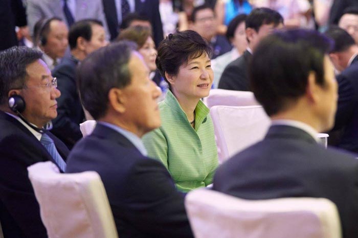 President Park Geun-hye attends a Korea-China business forum in Shanghai on Sept. 4.