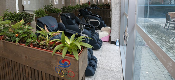 The Hwarang Dormitory has a lounge in the lobby. 