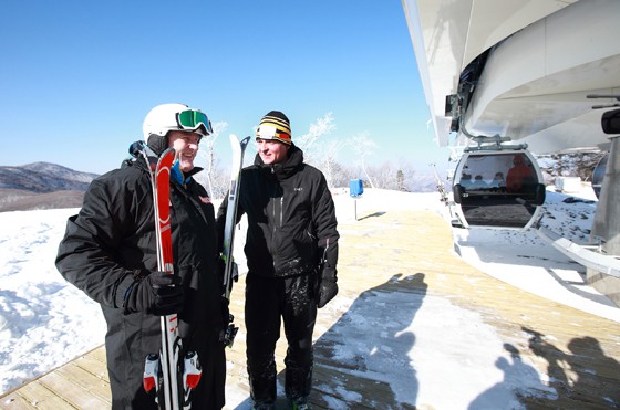 International Ski Federation (FIS) technical expert Guenter Hujara (left) visits the Jeongseon Alpine Centre on Jan. 22 to inspect facilities that will be used during the PyeongChang 2018 Winter Olympics. 