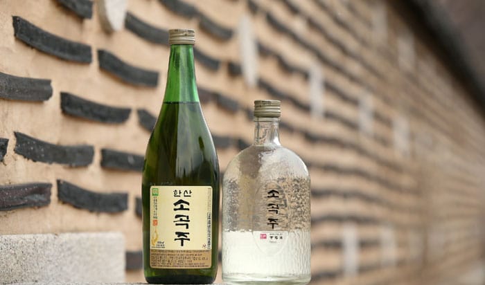 There are Sogokju variations that contain different levels of alcohol. Bulsogokju is 43 percent alcohol, while standard Hansan Sogokju is at 18 degrees. Baekje Sogokju, a new variety targeted to younger consumers, is 13 percent alcohol.