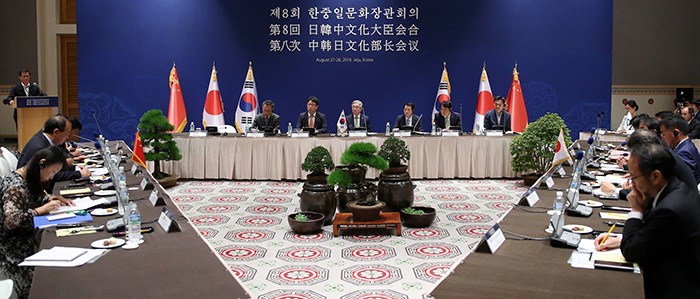 160829_koreajapanchina_art2.jpg