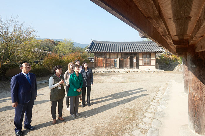 President_Park_Sosuseonwon_Article_05.jpg