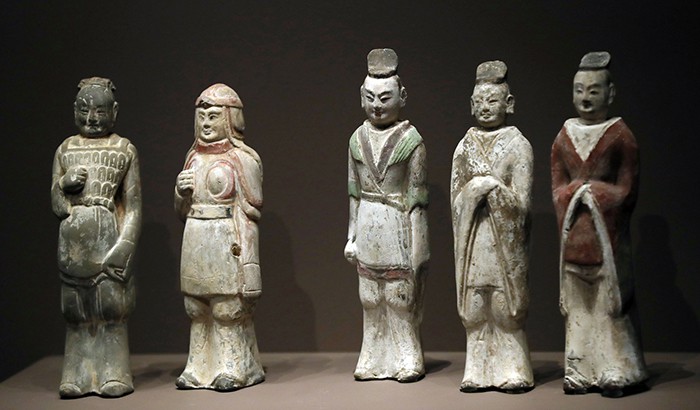 Painted figurines in ‘barbarian clothing’ are believed to have been made during the Period of North and South Dynasties (420-589) and the Tang Dynasty (618-907).