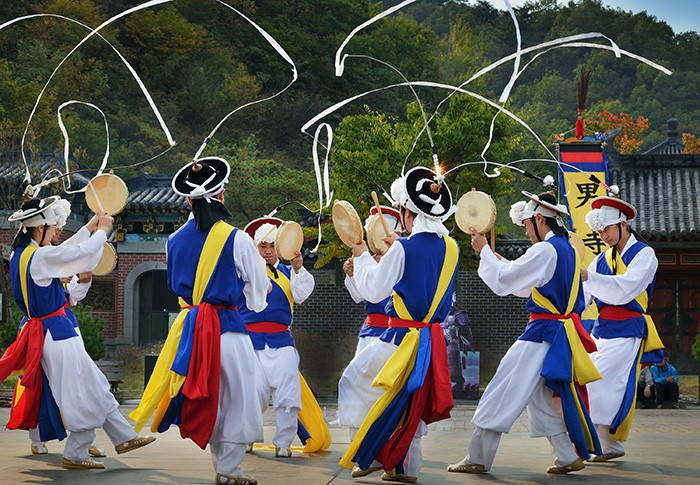 The National Museum of Korea in Seoul will host a series of traditional <i>namsadang nori</i> music and circus performances (남사당놀이) in its open-air atrium on Jan. 28.