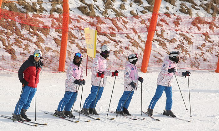 A total of 170 athletes from 40 countries will participate in the Dream Program 2017, which will be held from Jan. 9 to 21 in Pyeongchang and Gangneung. This annual program aims at widening understanding about winter sports among youth from countries where there is less snow or where winter sports aren't that popular.