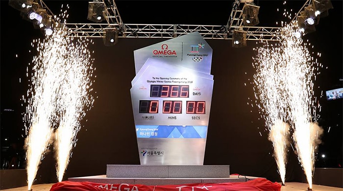 On the evening of Feb. 8, a ceremony to start the countdown clock for the PyeongChang 2018 Olympic Games is held at Seoul City Hall.