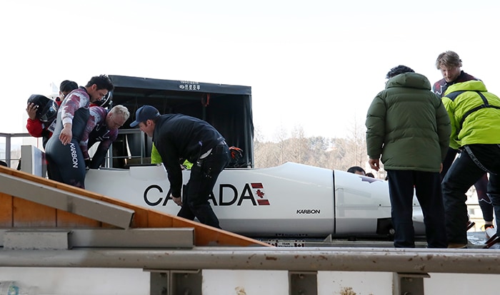 Four_Men_Bobsleigh_Race_Pyeongchang_04.jpg