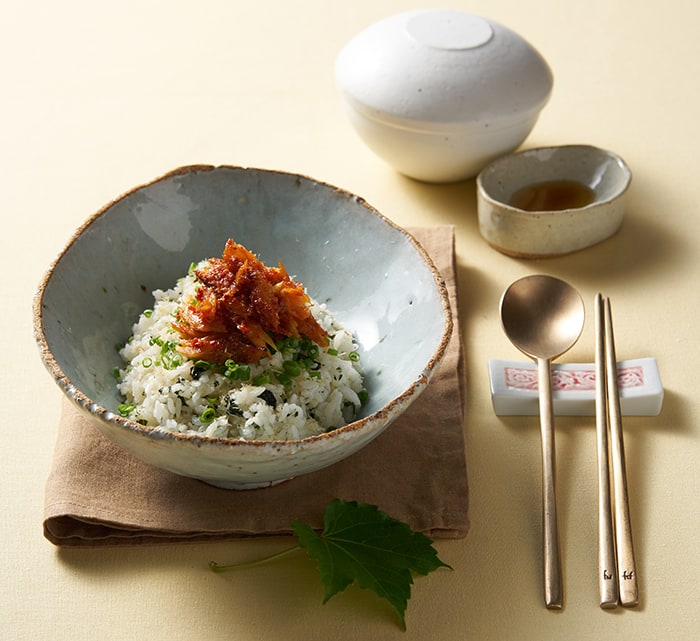 Grilled dried pollack is served with steamed rice.