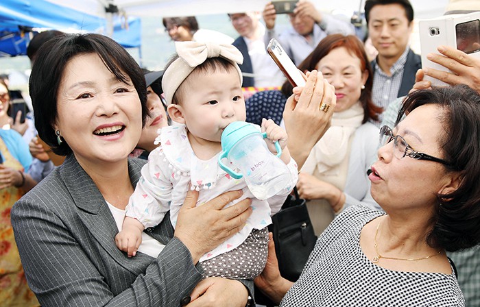 President_First_Lady_First_Schedule_01.jpg