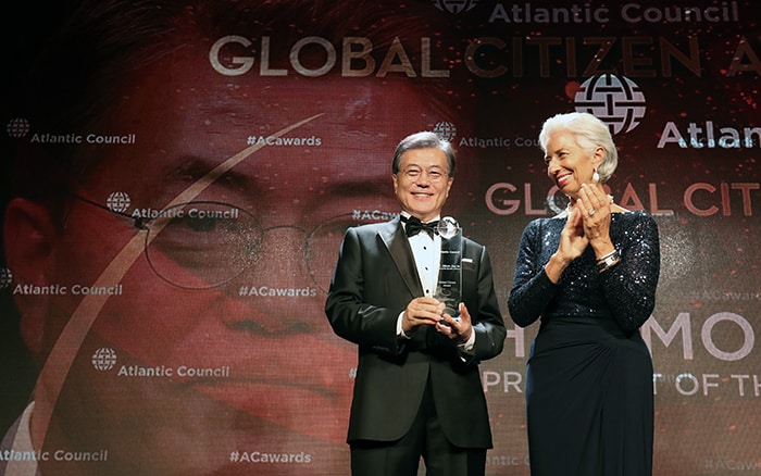 President Moon Jae-in delivers his acceptance speech after receiving the Atlantic Council’s 2017 Global Citizen Award on Sept. 19 in New York.