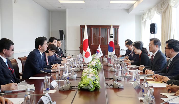 Korea_Japan_Summit_170907_article_01.jpg