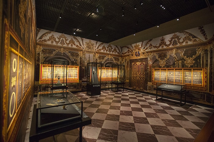 A special exhibition, ‘The Dream of a King: Masterpieces From the Dresden State Art Collections,’ opens at the National Museum of Korea in Seoul on Sept. 19. Some 130 items from the Dresden State Art Collections' Green Vault, Dresden Armory and Dresden Porcelain Collection are on display.