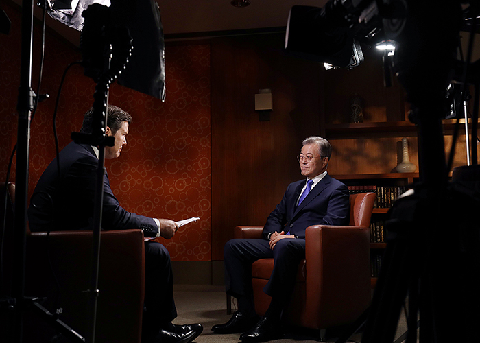 President Moon Jae-in grants an interview to Fox News at the Parker New York Hotel on Sept. 25.