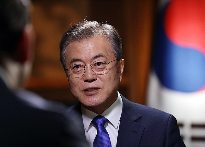 President Moon Jae-in grants an interview to Fox News at the Parker New York Hotel on Sept. 25.