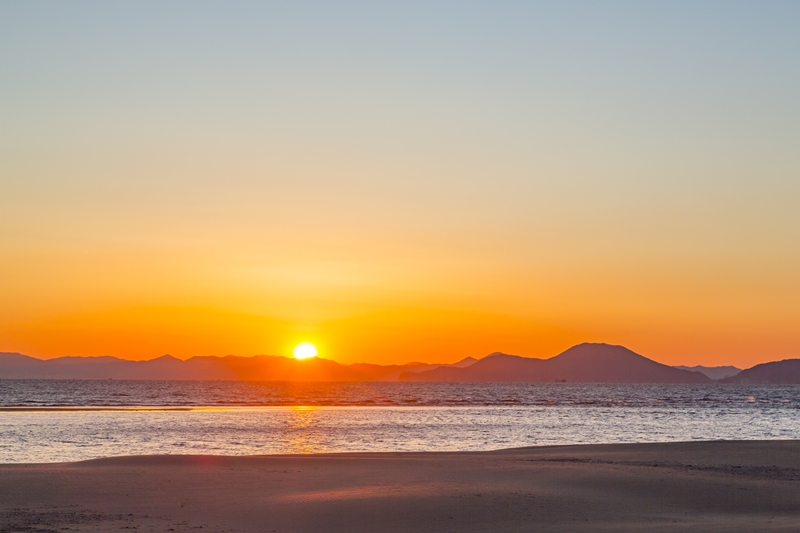 Dadaepo Beach in Busan is renowned for its beautiful sunsets.