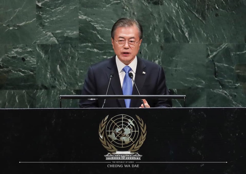 President Moon Jae-in on Sept. 24 gives a keynote speech at the 74th United Nations General Assembly in New York. (Cheong Wa Dae's Facebook page)
