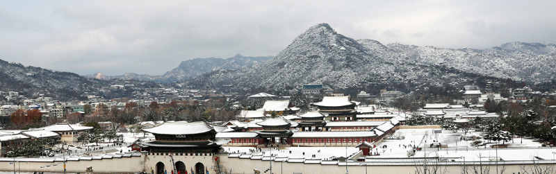 The Ministry of Culture, Sports and Tourism on Dec. 9 said a recent survey found that 93.3 percent of respondents rated the nation's traditions and relics as 