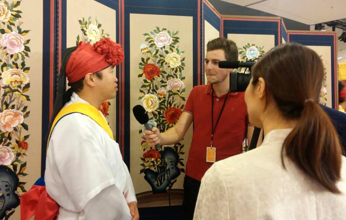 International_Cultura_Heritage_Fair_Paris_03.jpg