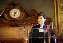 160605_presparkhonorarydegree_art4.jpg