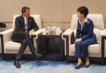 Korea, Italy discuss economy, nuclear issues Ko_ITa_bh_FB1_L1.jpg