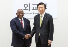 Korea, Angola cooperate on national security, business 2017041920Angola.jpg