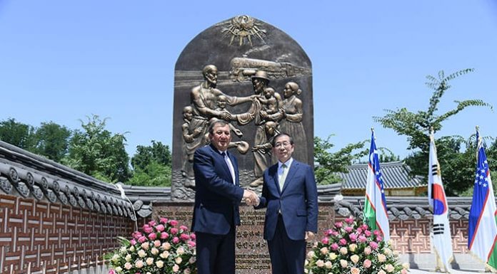 Monument commemorates Korean diaspora in Uzbekistan 700_170706_.jpg