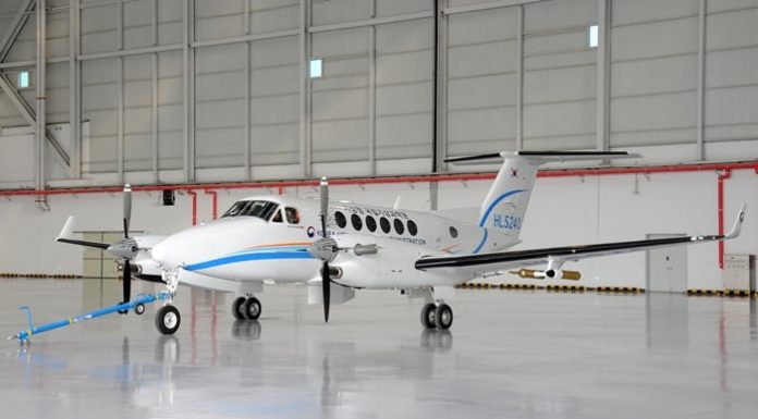 Weather plane takes flight in Korea 171220_feiji_01.jpg