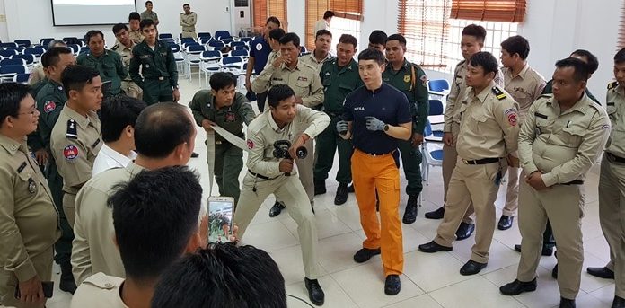 Korea, Cambodia share firefighting knowhow text_171215_eykim.jpg