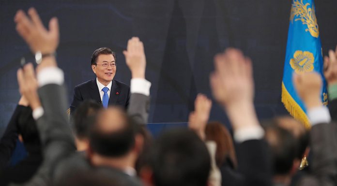 2018 will change the lives of the people: President Moon 180110_cwd_L0.jpg