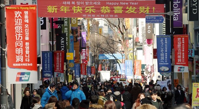 Tourists to get more tax back for shopping in Korea text_eykim_180102.jpg