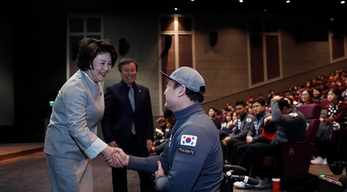 Film ‘Parallel’ highlights para ice hockey players 700_movie.jpg