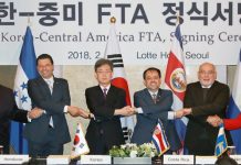 eykim_FTA_180223_text.jpg