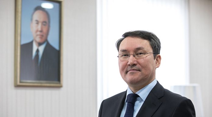 180423_Kazakhstan_ambassador_L1.jpg