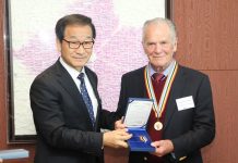 President Moon replies to letter from Korean War veteran smith01_700.jpg