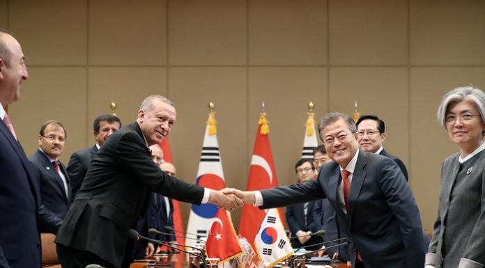 Korea, Turkey affirm cooperation on peninsular peace 20180503_turkeysummit_01.jpg