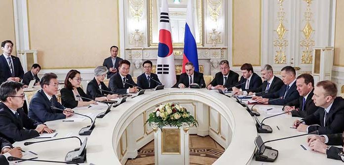 Korea_Russia_PM_Meeting_01.jpg
