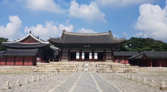 Main halls of 2 Seoul palaces to be opened to public