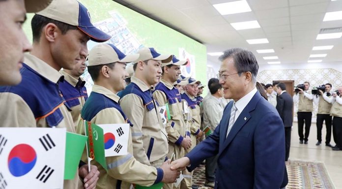 President Moon urges opening of ‘Silk Road of steel’ with Central Asia