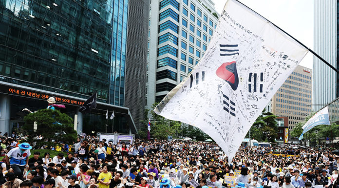 Thousands attend 1,400th weekly Seoul protest for comfort women