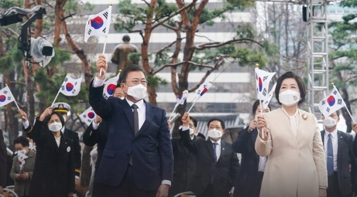 President Moon ‘ready for talks with Japan at anytime’