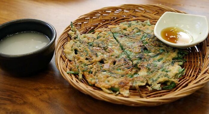 NY Times food writer shines spotlight on Korean pancake