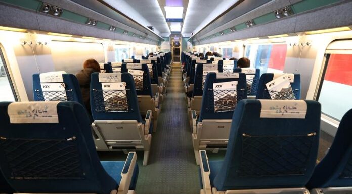 Restaurants, cafes allowed to run until 10 pm amid eased restrictions