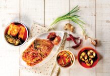 Japan’s top daily posts piece calling kimchi ‘originally Korean’