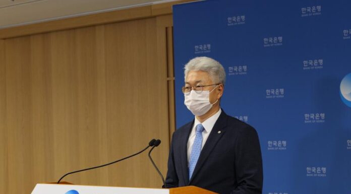 Current account in May posts 13th straight surplus with USD 10.8B