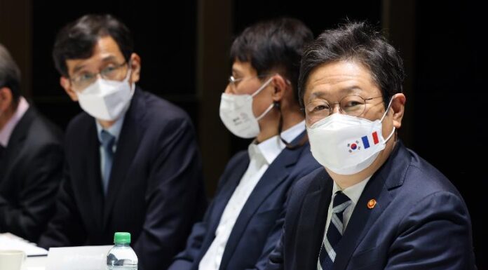 KCC summit in Paris discusses boosting Hallyu content in Europe