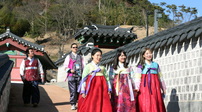 ‘Hanbok lifestyle’ designated Nat’l Intangible Cultural Heritage