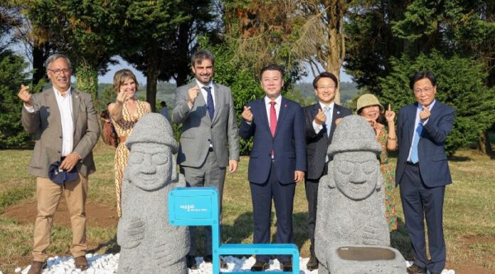 2 Jeju symbols installed on Spanish pilgrimage route