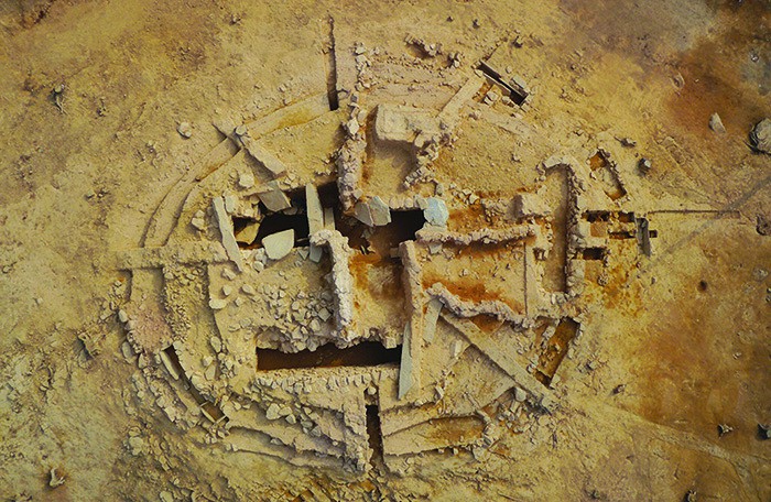 Tomb relics hint at ancient rites